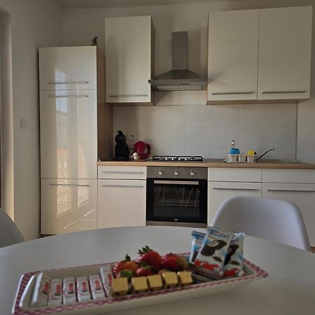 Apartment Ante And Dijana Starigrad Paklenica Exterior photo