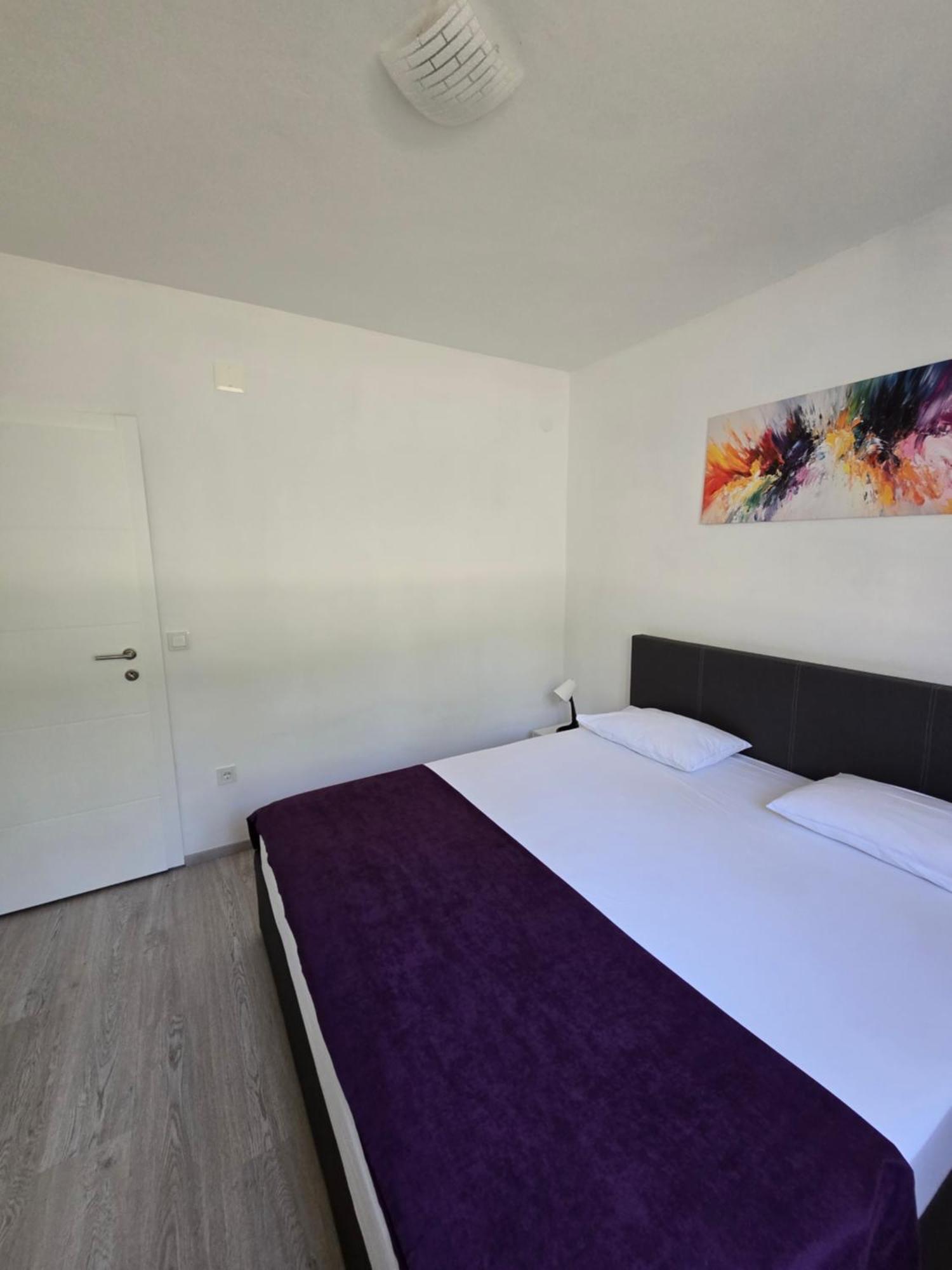 Apartment Ante And Dijana Starigrad Paklenica Exterior photo