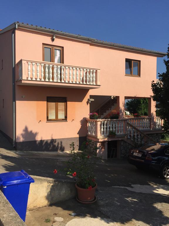 Apartment Ante And Dijana Starigrad Paklenica Exterior photo